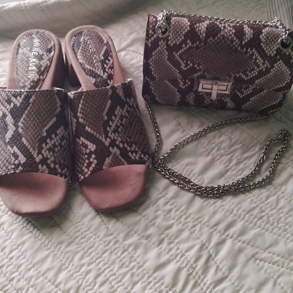 Cross shoulder DKNY bag Anne Klein Sandel